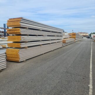 Stock de panel sándwich de tejado en diferentes medidas y grosores