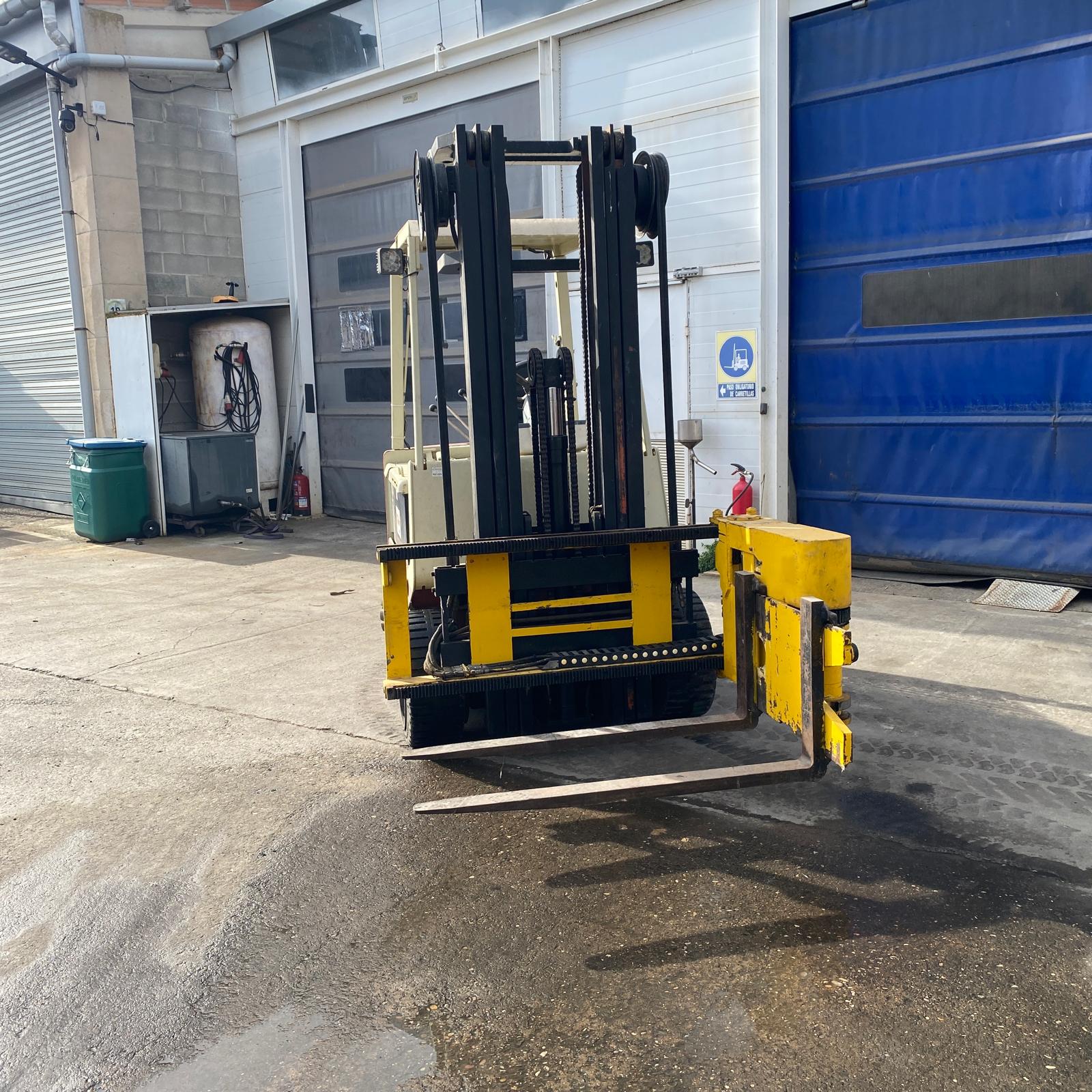Carretilla elevadora eléctrica Nissan U01L15CU2 – 1500 kg con desplazador de horquillas - Imagen 6