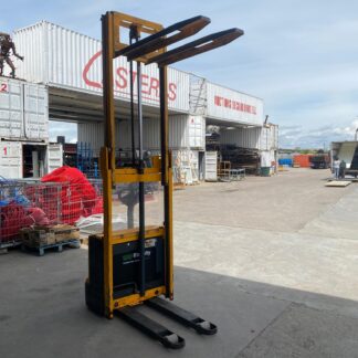 Apilador eléctrico Jungheinrich EJC 10 – 1.000 kg – Elevación 2,5 m