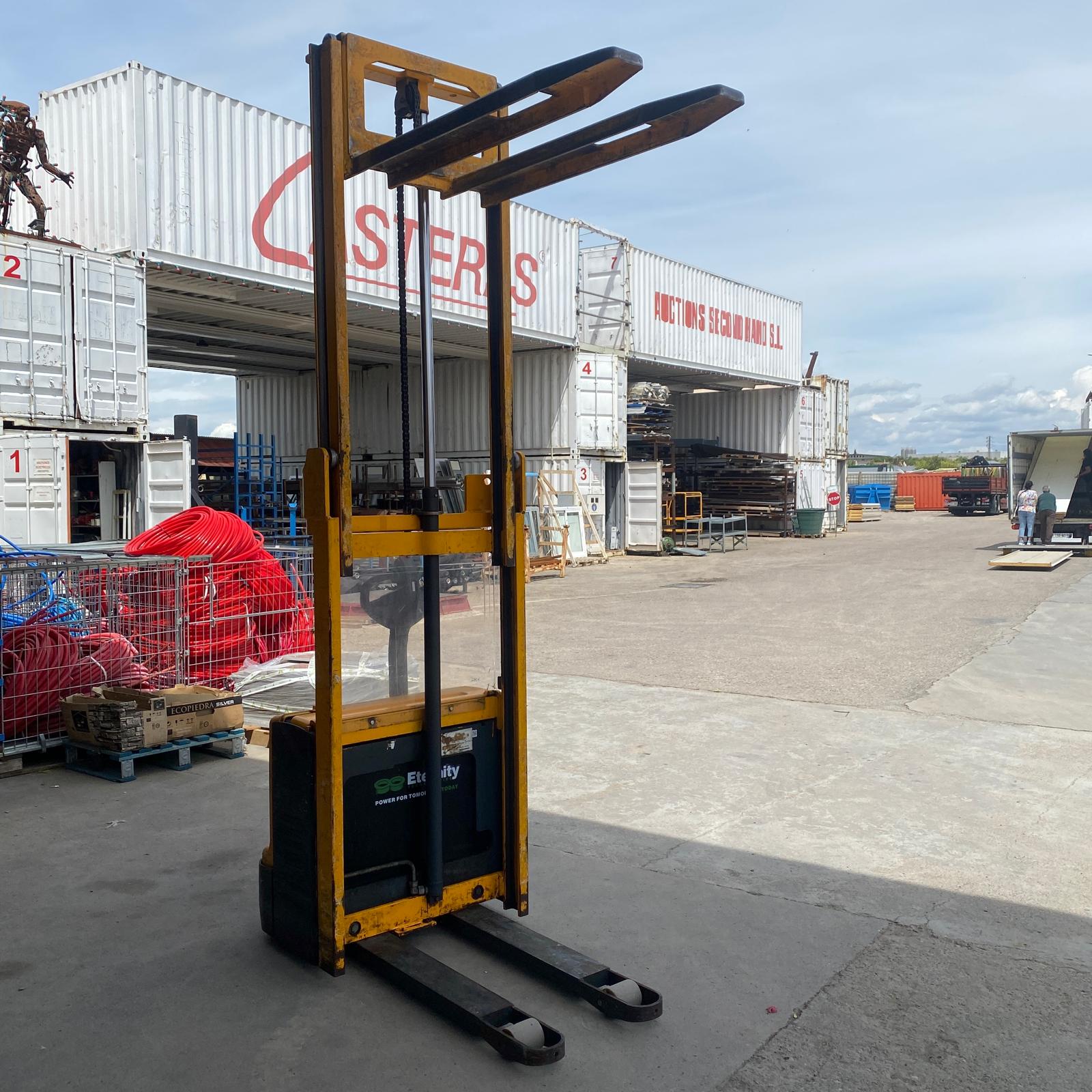 Apilador eléctrico Jungheinrich EJC 10 – 1.000 kg – Elevación 2,5 m