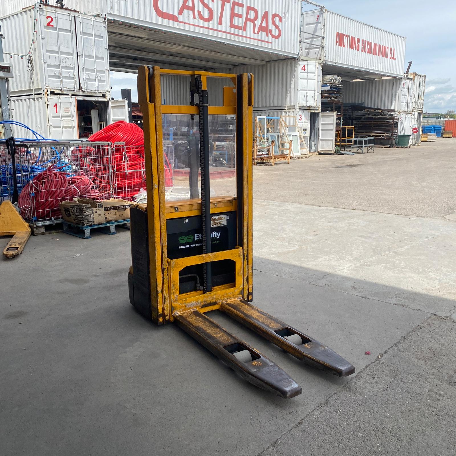 Apilador eléctrico Jungheinrich EJC 10 – 1.000 kg – Elevación 2,5 m - Imagen 2