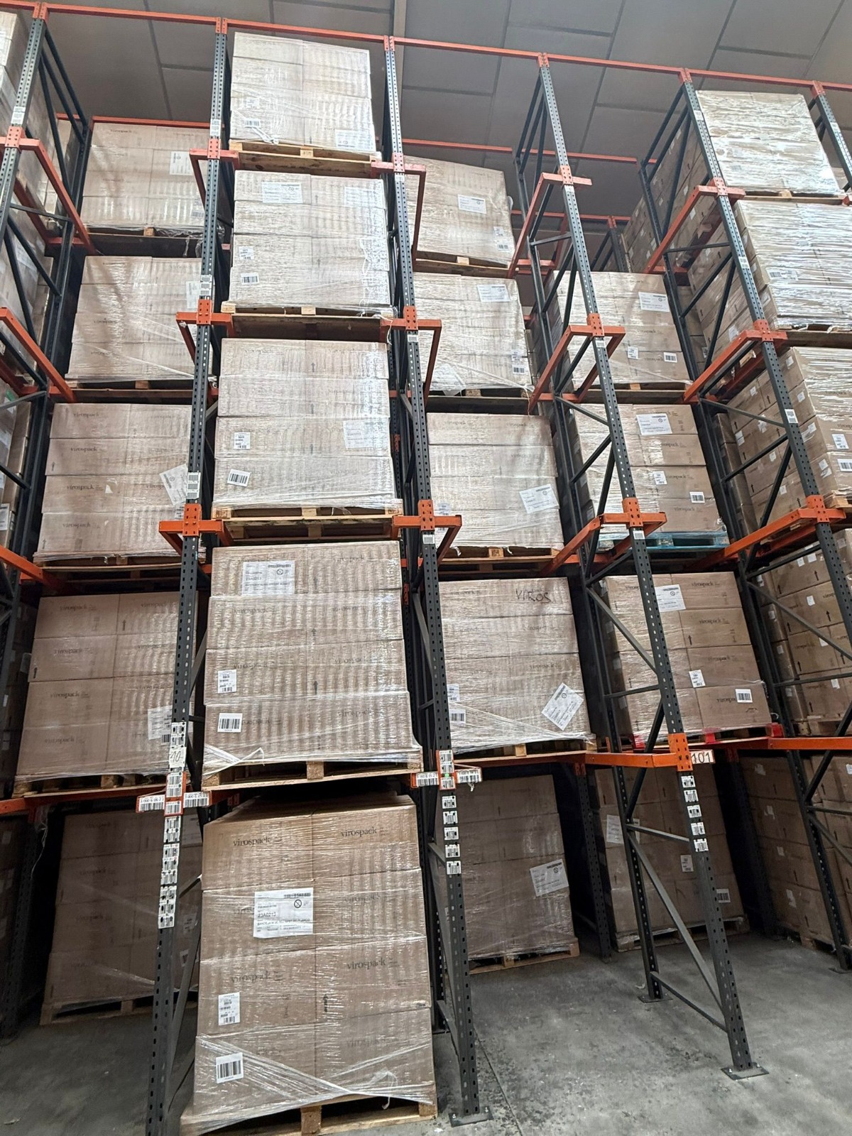 Sistema de almacenaje Drive-in para palet europeo de 80 x 120 cm